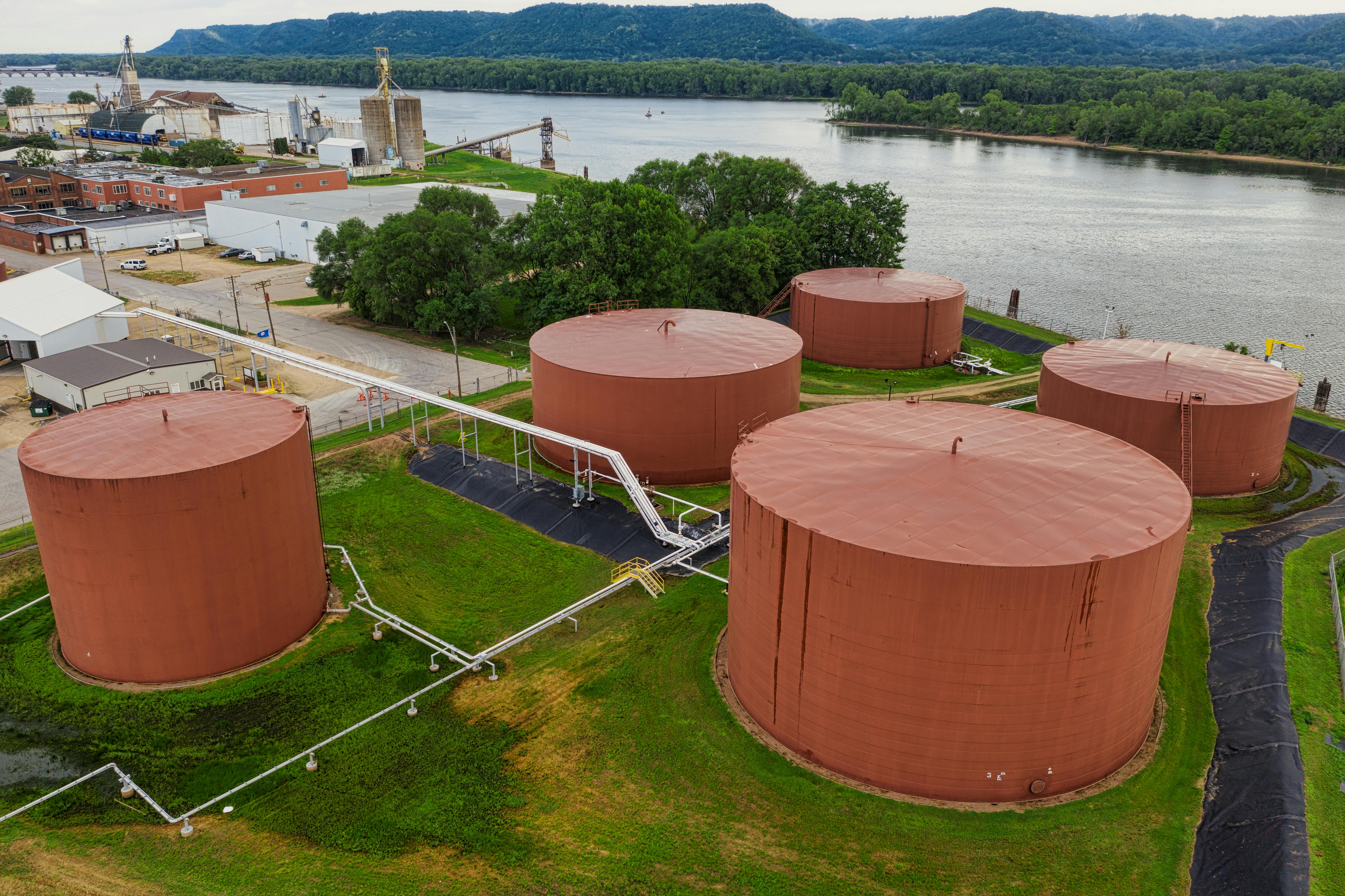 API 653 Aboveground Storage Tank Inspection and Certification service image